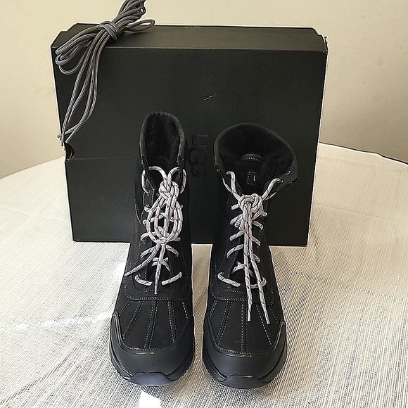 UGG ELIASSON BLACK WATERPROOF LEATHER WINTER BOOTS, MEN US 11 - Picture 4 of 10